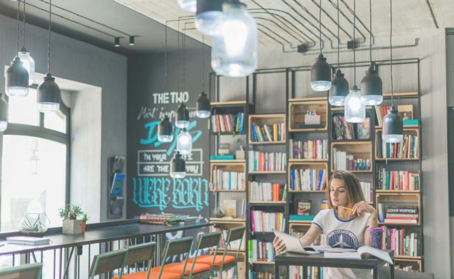 Студия фотографического дизайна с профессиональным оборудованием